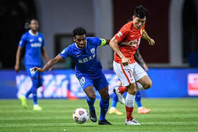 开云娱乐-【中超】高准翼杨立瑜世界波 沧州雄狮0比2广州队